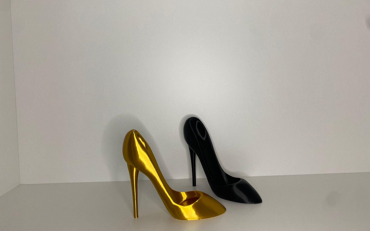 Geschenk Weinliebhaber High Heel Weinflaschenhalter Frauen Schuh Wein modern interessant besonders dekorativ