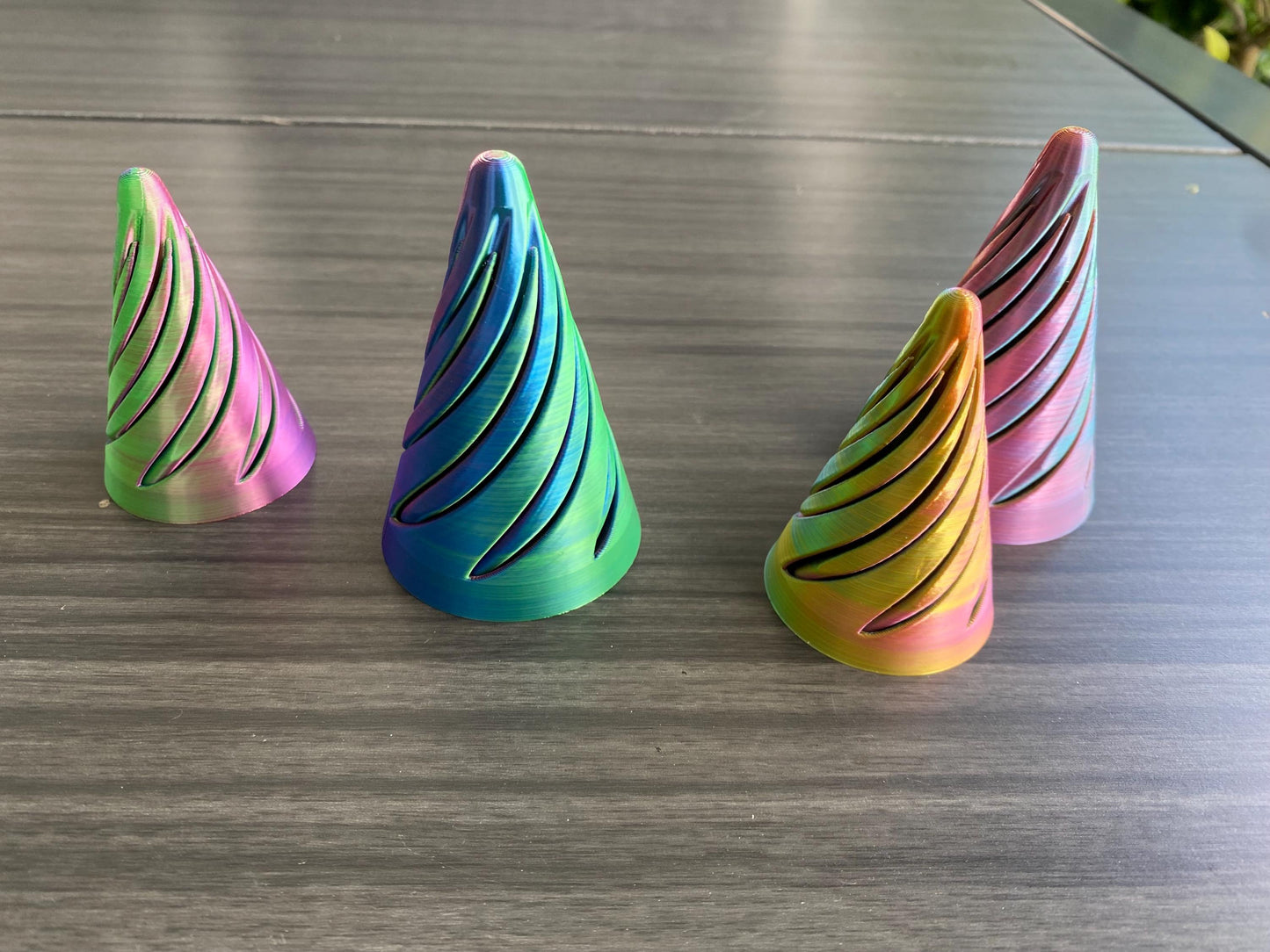 Spiral Cone Fidget Toy – Hypnotisches Spiral Drehspielzeug – 3D-gedrucktes Stressabbau Gadget – Beruhigendes Fidget Spinner Geschenk Motorik