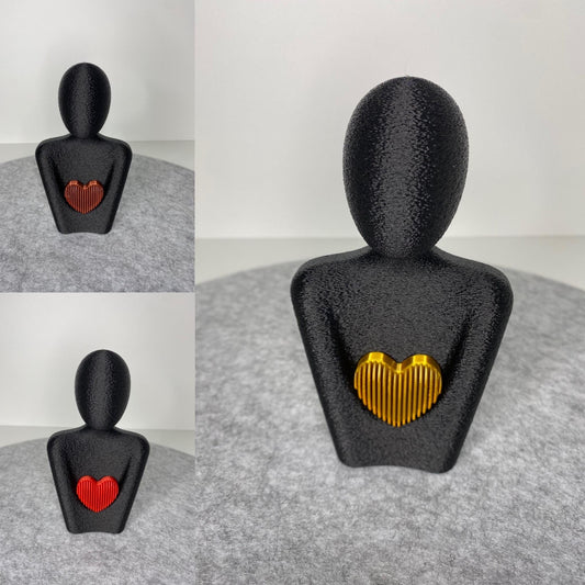 3D-Druck Skulptur mit Herz aus PLA | Geschenk für Mama | Muttertag Figur | Nachhaltige Deko | Handgemachte Herz-Skulptur modern