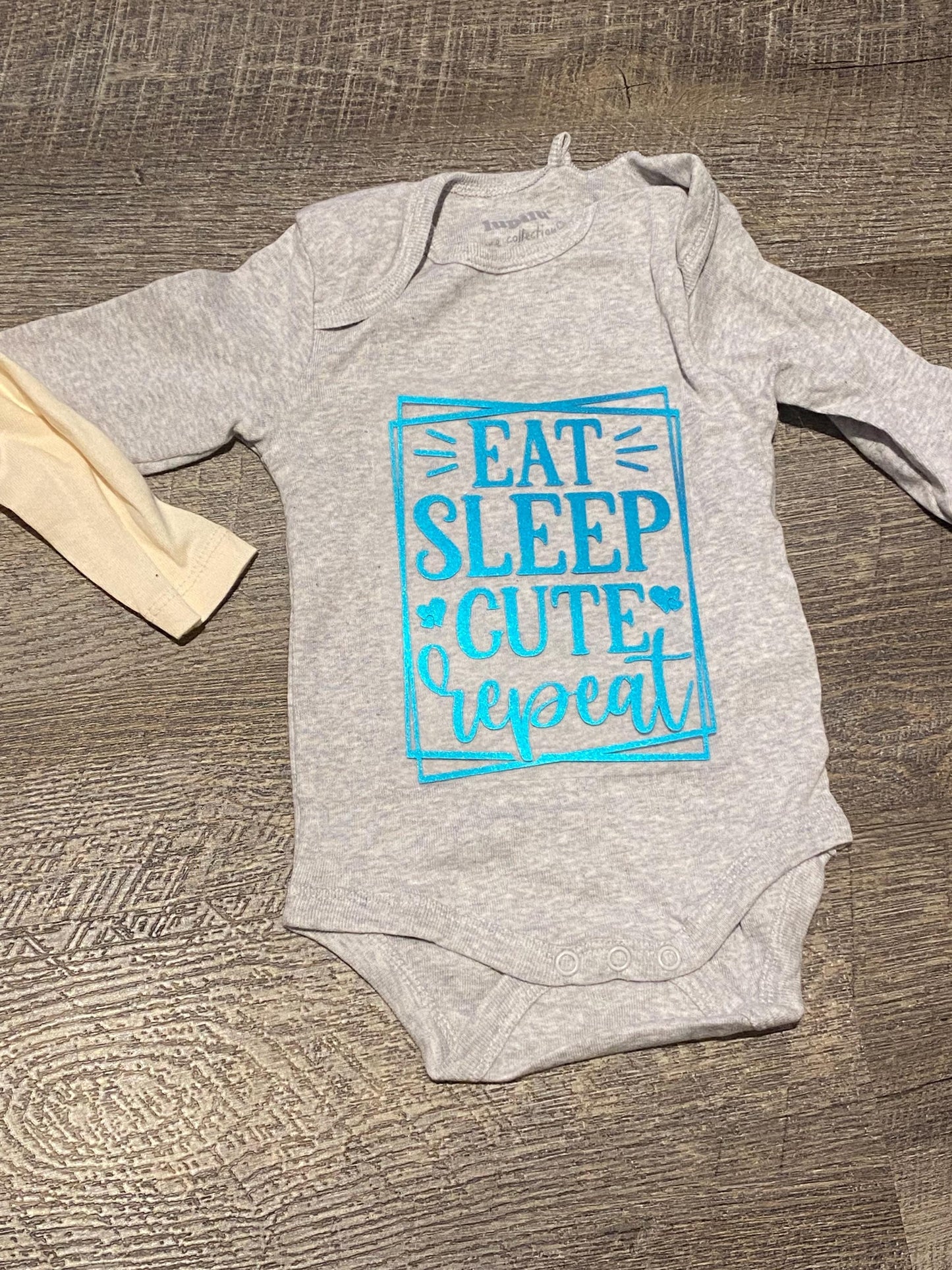 Bügelbild für Babybody Eat - sleep - cute - repeat Geschenk Babyparty