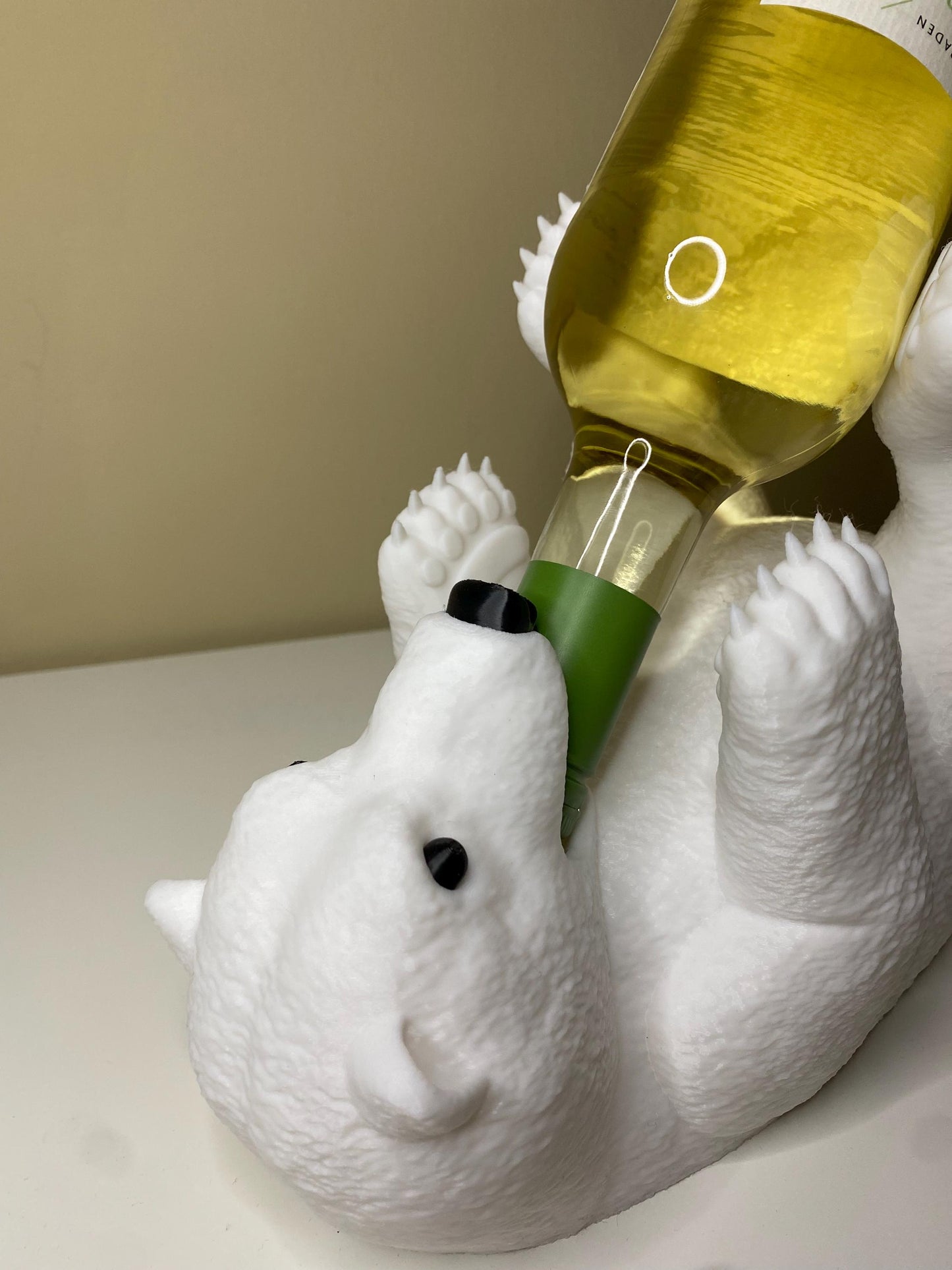 Eisbär Weinflaschenhalter – Origineller Flaschenhalter aus 3D-Druck | Geschenk für Weinliebhaber & stilvolle Dekoration