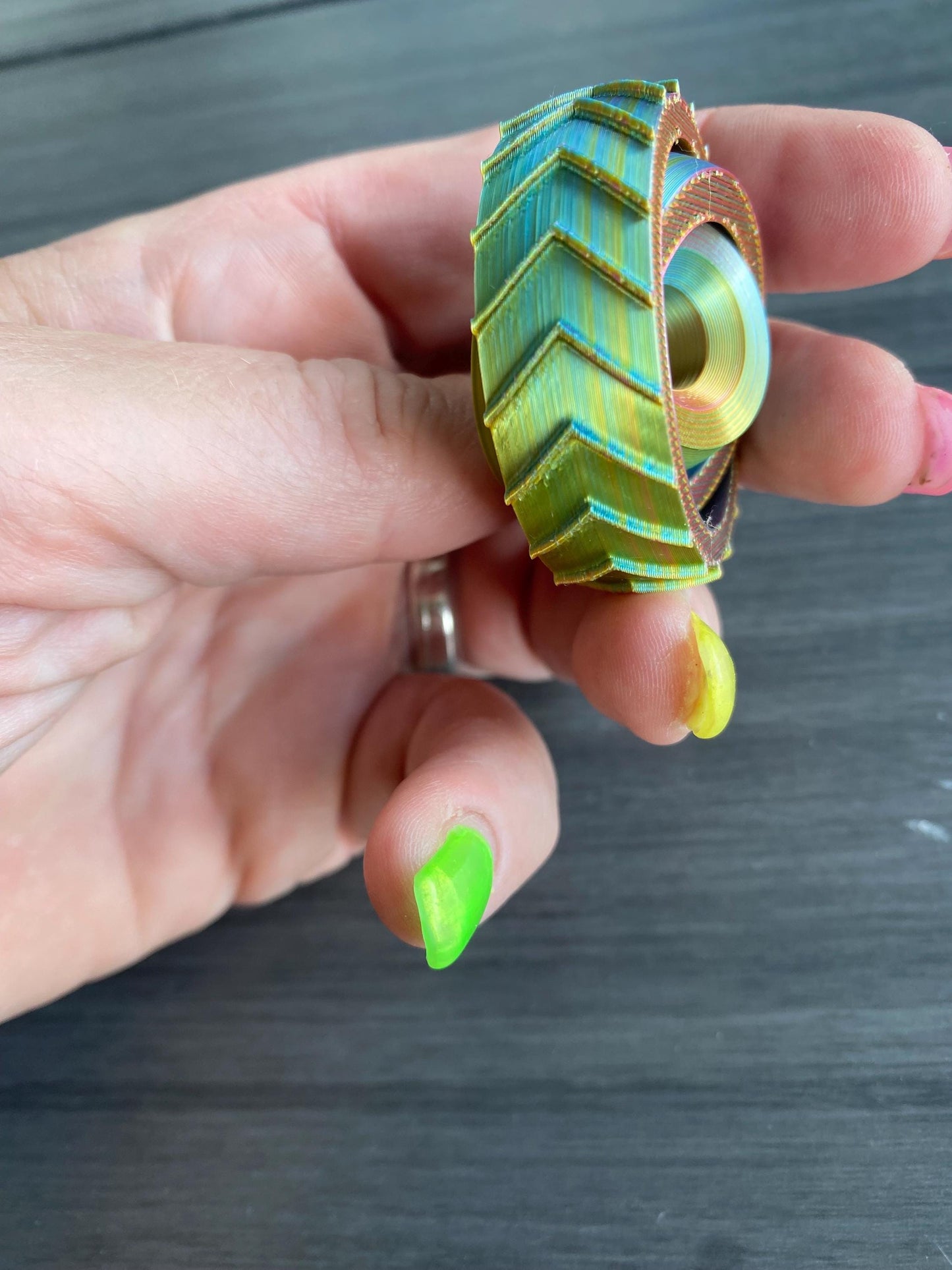 Fidget Spinner 3-Ring Gyro - Stressabbau Spielzeug