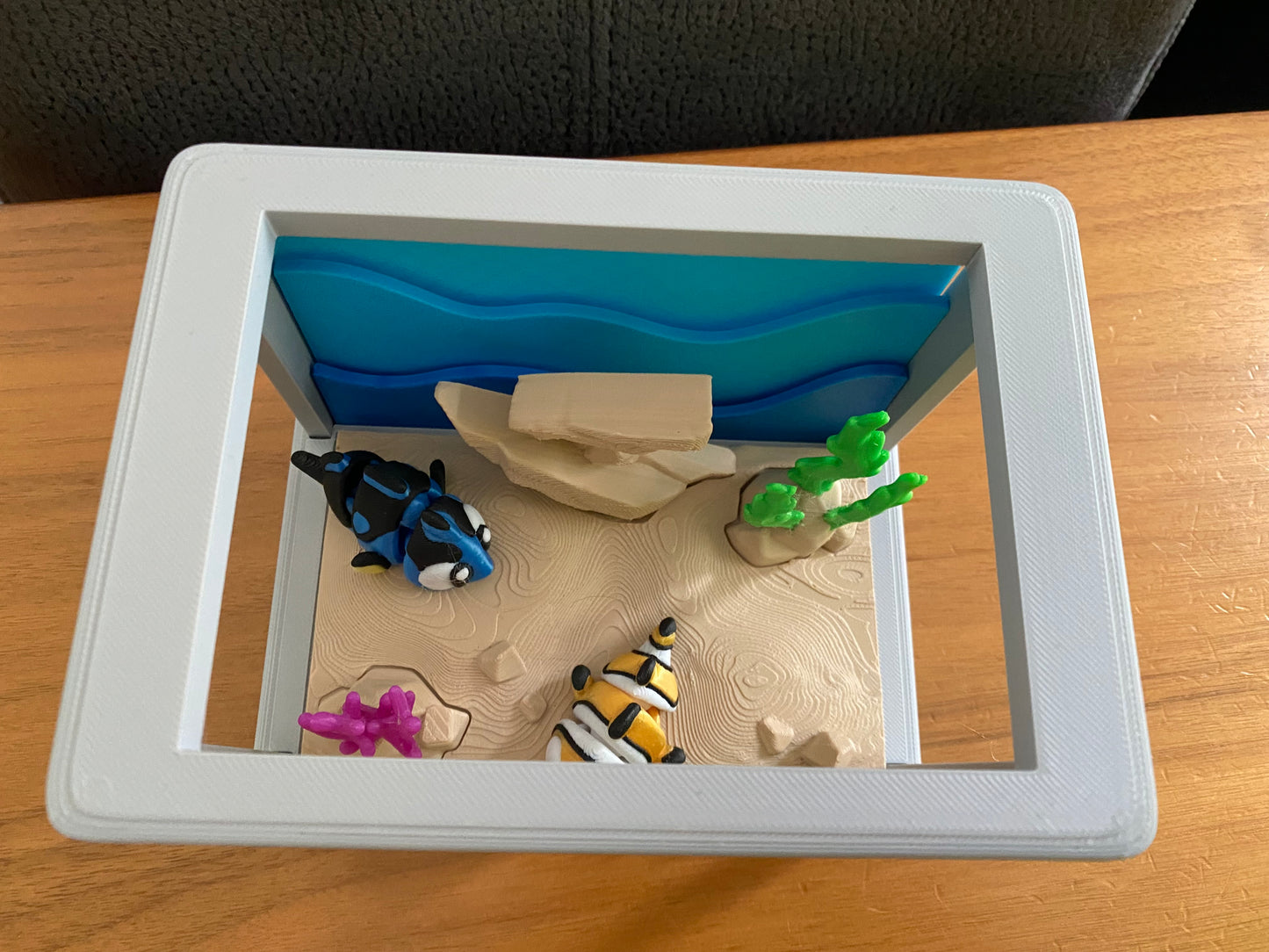Bewegliche Tropischer Fisch – Süßes 3D-Druck-Spielzeug im „Findet Nemo“-Stil mit Aqarium