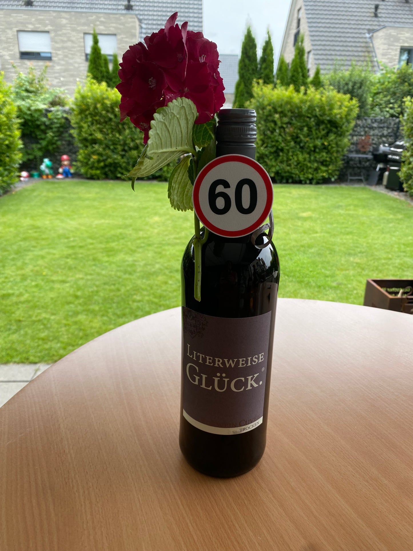 Flaschenanhänger zum Runden Geburtstag 3D gedruckt Oktagon mit Zahlen zum 18. Geburtstag