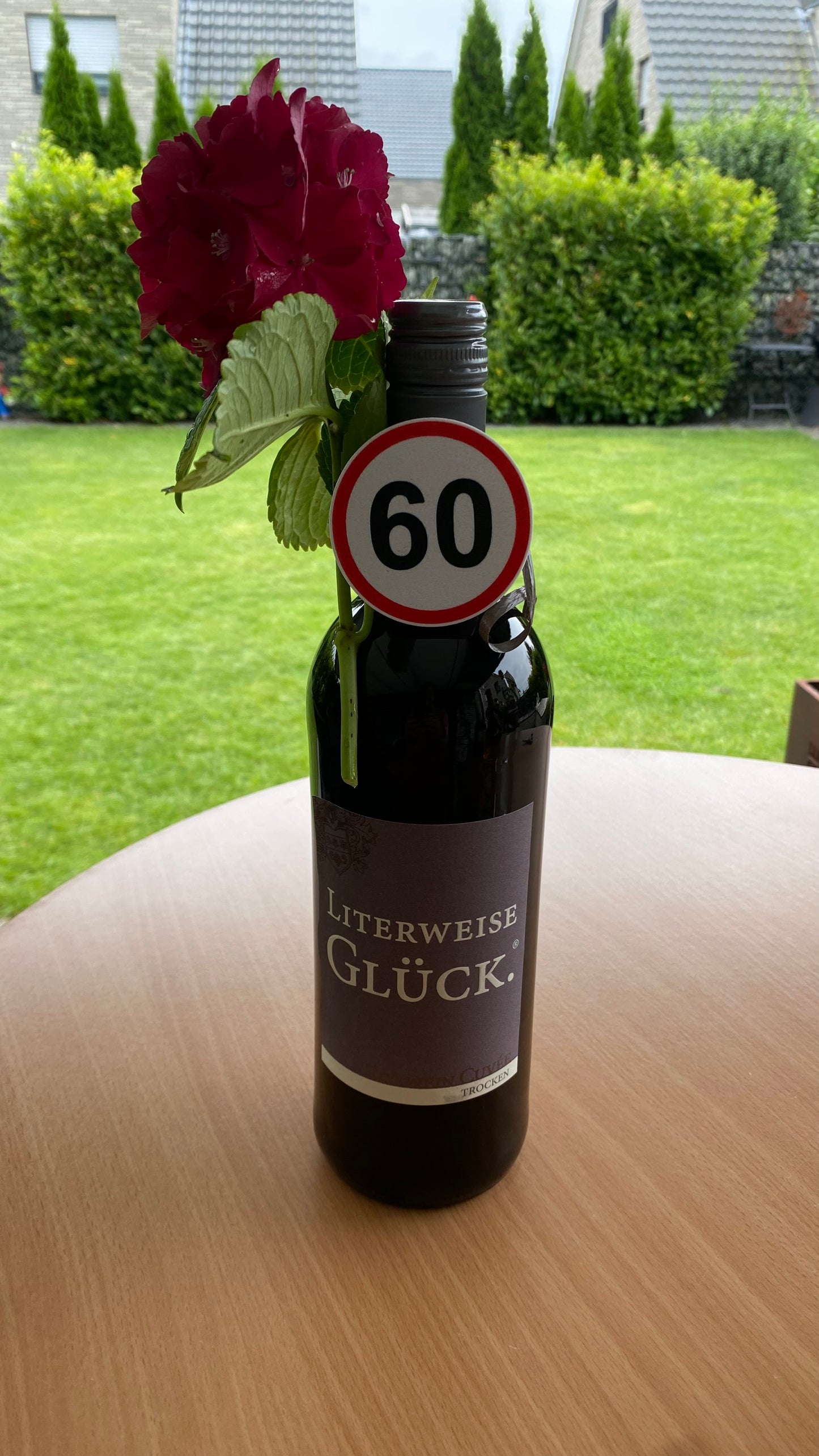 Flaschenanhänger zum Runden Geburtstag 3D gedruckt Oktagon mit Zahlen zum 18. Geburtstag