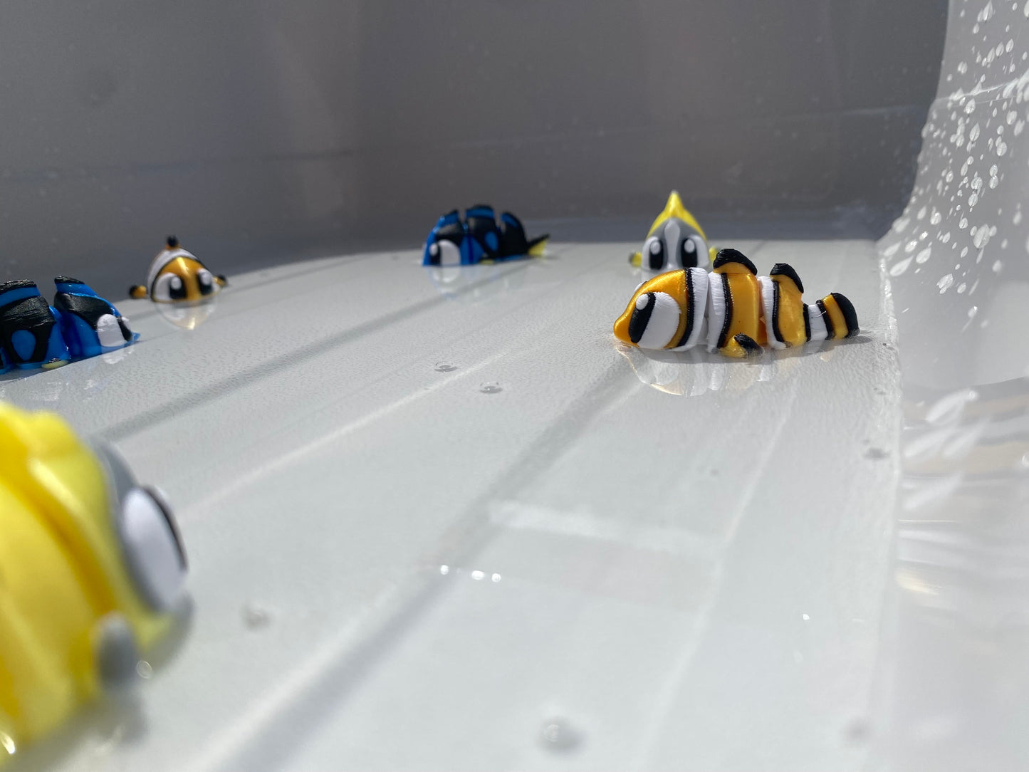 Bewegliche Tropischer Fisch – Süßes 3D-Druck-Spielzeug im „Findet Nemo“-Stil mit Aqarium