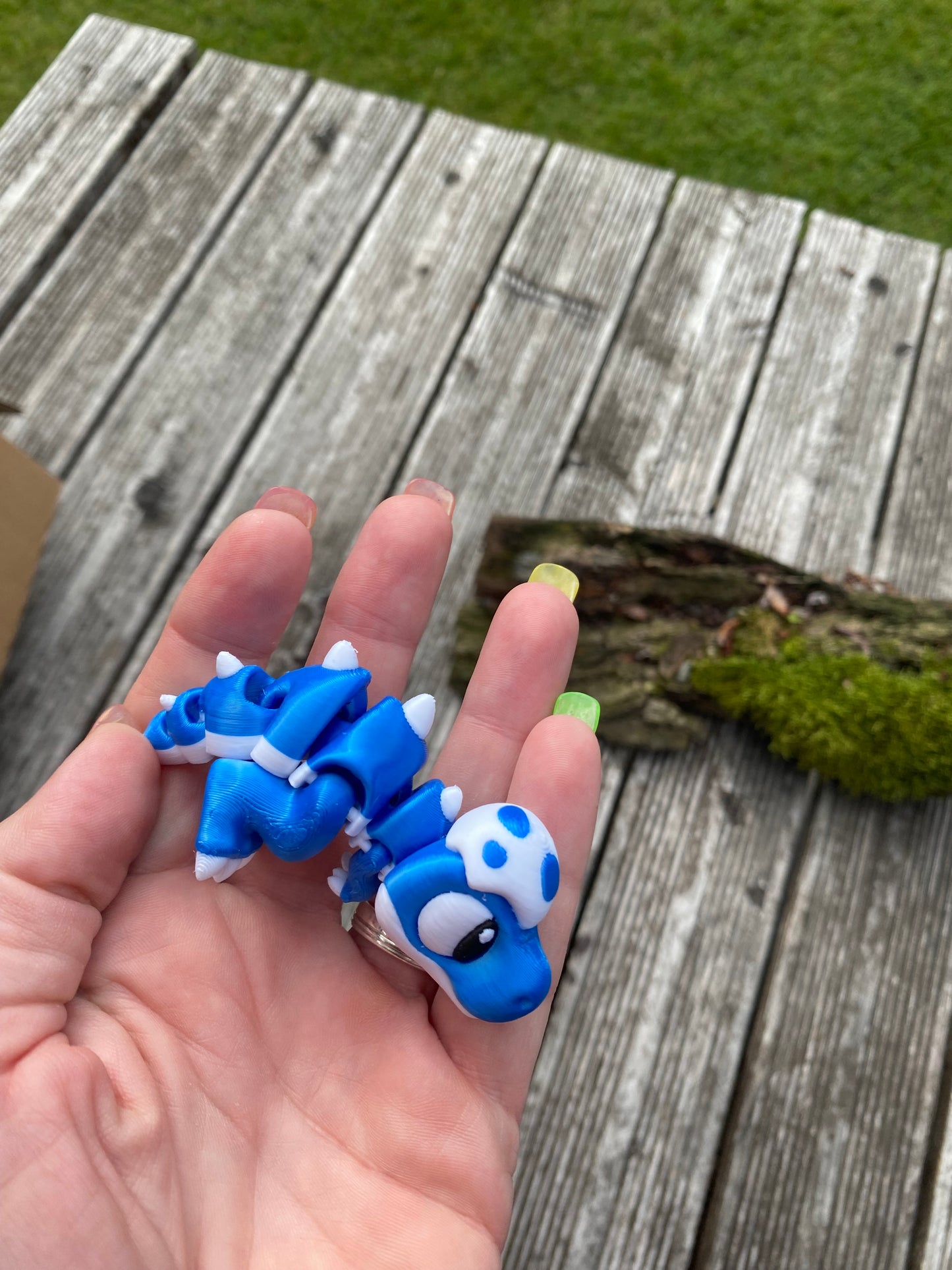 Bewegliche Dino Baby mit Eierschale – 3D-gedruckte Dinosaurierfiguren in verschiedenen Designs Sammlerfiguren