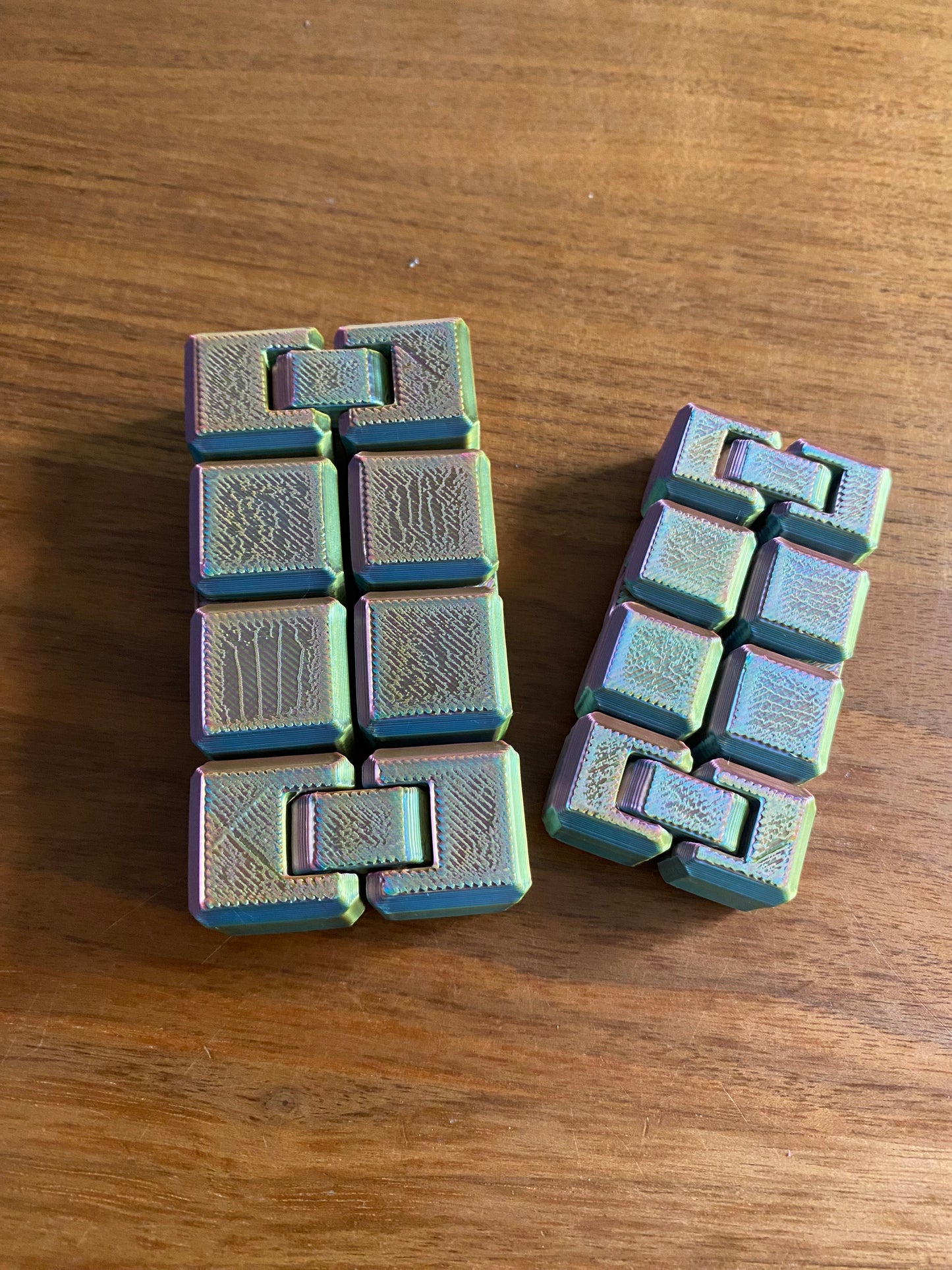 Infinity Würfel beweglich | Infinity Cube | Anti-Stress | Fidget | Spinner | 3D Deko | Geduldsspiel | Motorik Spielzeug