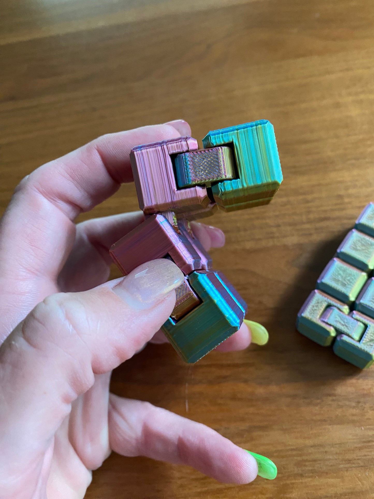 Infinity Würfel beweglich | Infinity Cube | Anti-Stress | Fidget | Spinner | 3D Deko | Geduldsspiel | Motorik Spielzeug