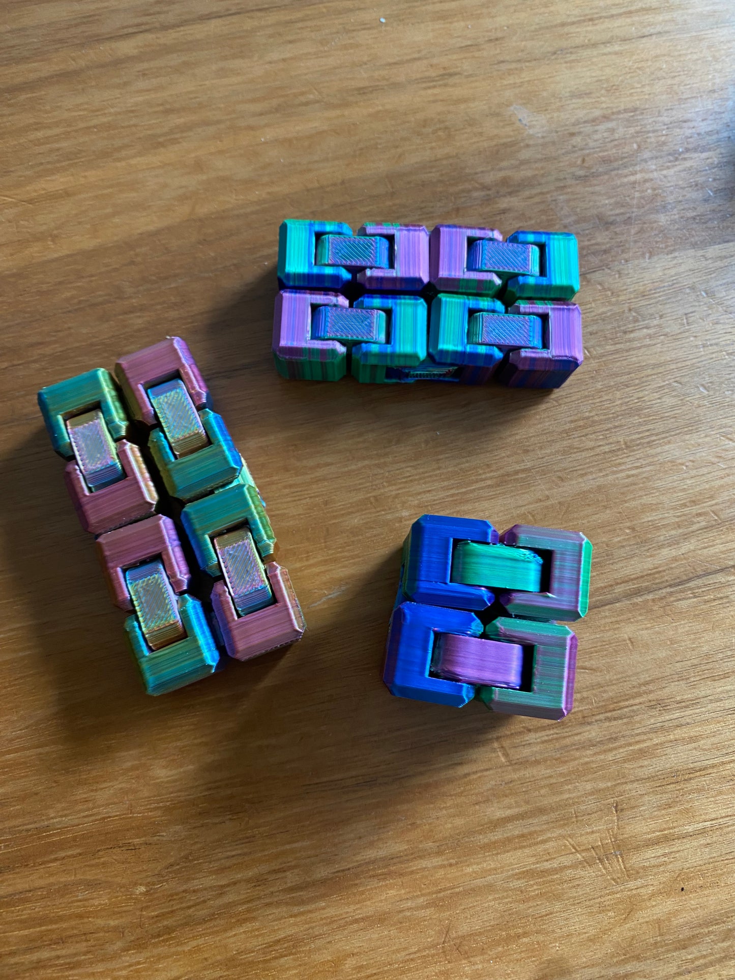 Infinity Würfel beweglich | Infinity Cube | Anti-Stress | Fidget | Spinner | 3D Deko | Geduldsspiel | Motorik Spielzeug