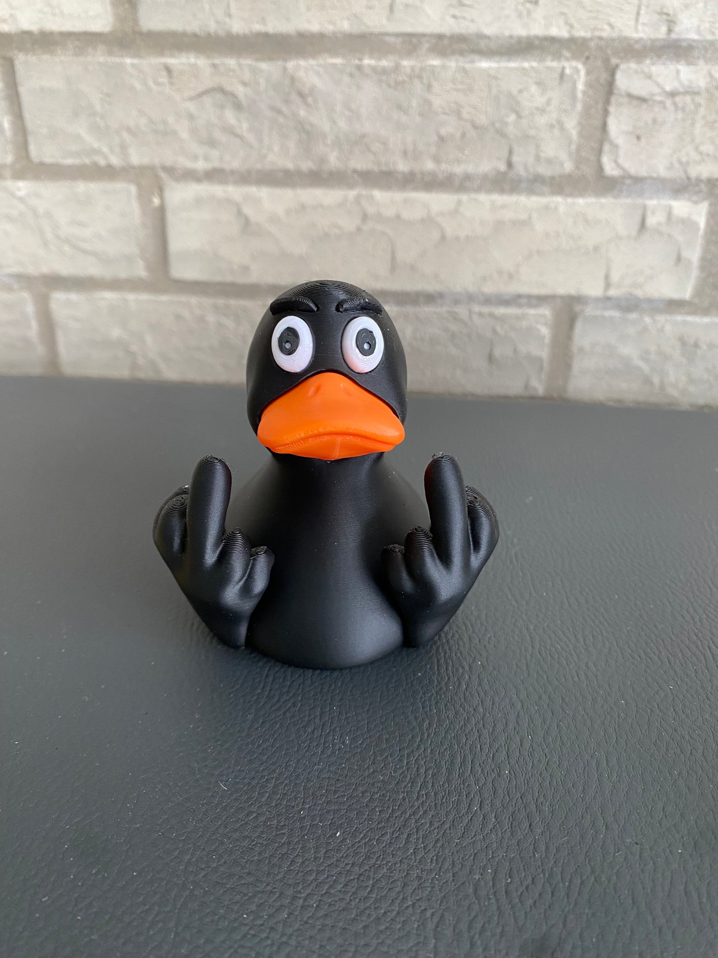 3D gedruckte Ente lustige Mittelfinger Ente Dashboard Spielzeug Erwachsenen Humor Schreibtisch Dekor Stimmungsente Quietscheente