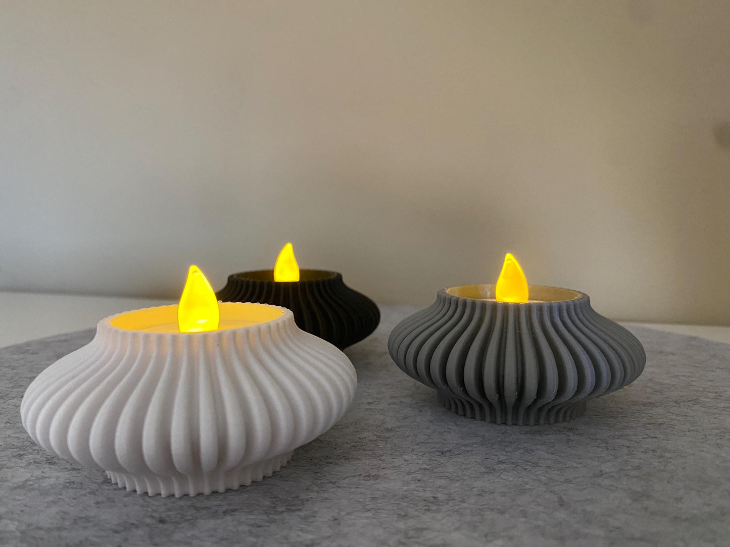Moderner Teelichthalter aus 3D gedruckt aus PLA in eleganten Farbtönen - Funktionalität und Stil für eine gemütliche Wohnatmosphäre.