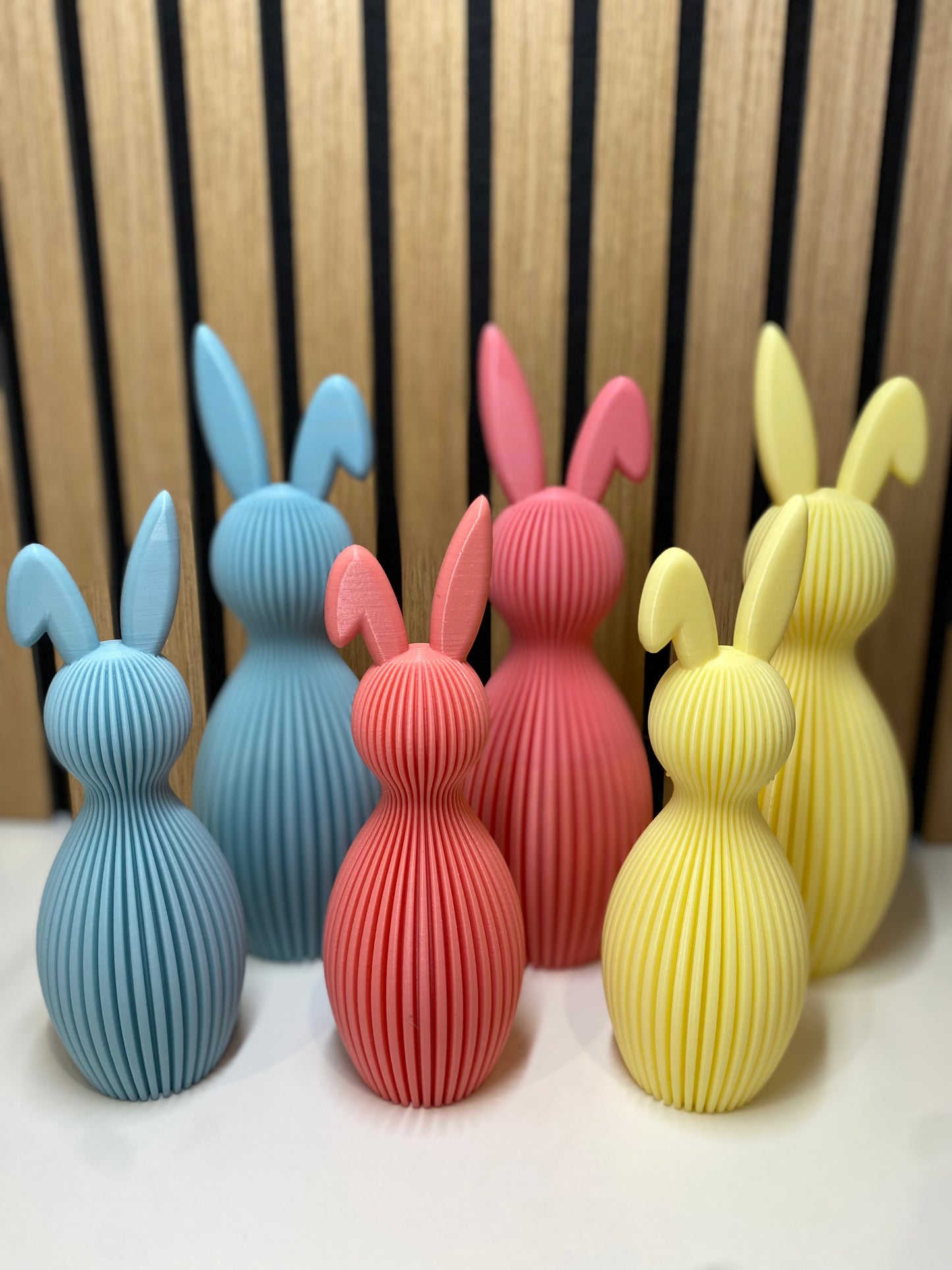 Osterhase mit kleinen Knickohr Ohr - tolle Osterdeko in zwei Größen