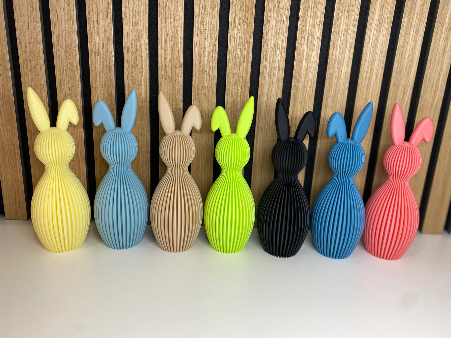 Osterhase mit kleinen Knickohr Ohr - tolle Osterdeko in zwei Größen