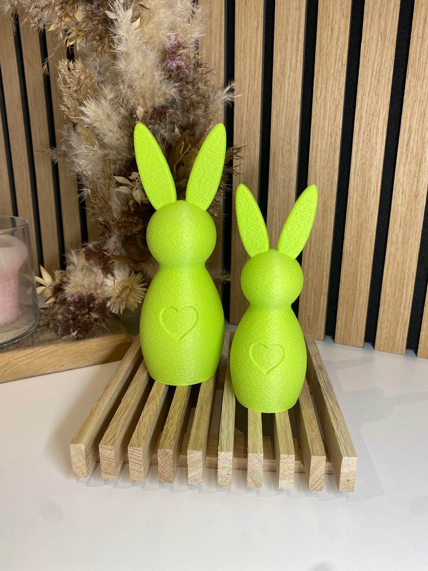 Moderner Osterhase mit Herz - tolle Osterdeko in zwei Größen
