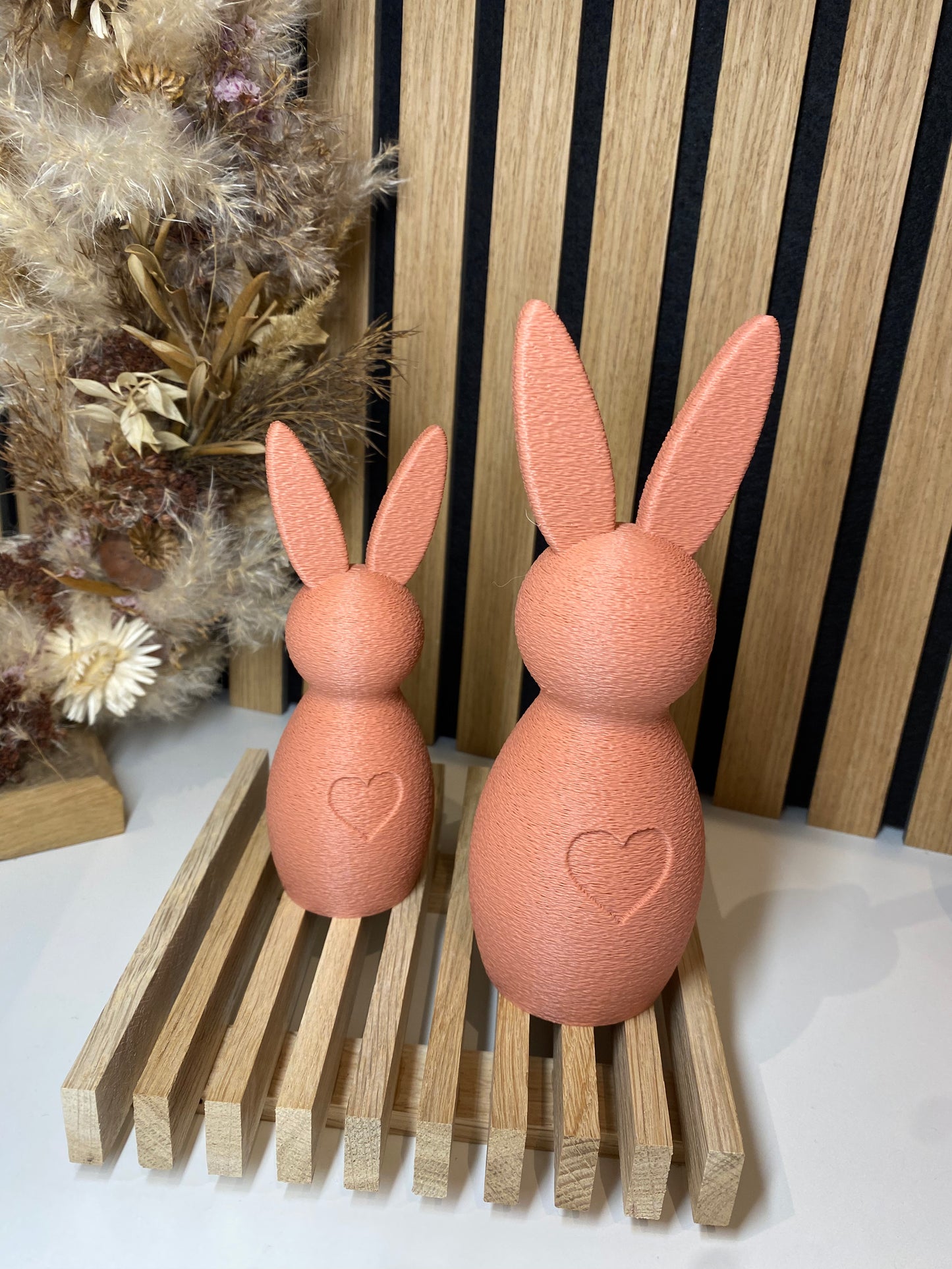 Moderner Osterhase mit Herz - tolle Osterdeko in zwei Größen
