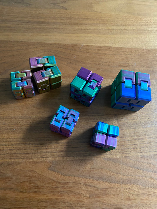 Infinity Würfel  beweglich | Infinity Cube  | Anti-Stress | Fidget | Spinner | 3D Deko |  Geduldsspiel |  Motorik Spielzeug