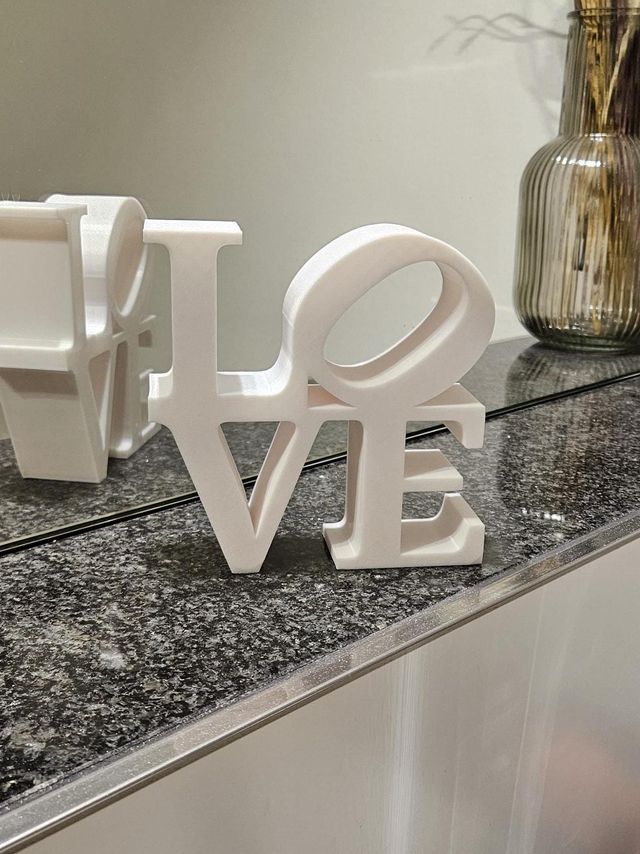 LOVE - Schriftzug, Valentinstag, Deko, Modern, Art, Wohnen, Wohnzimmer, Sculpture